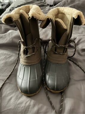 Women’s duck boots